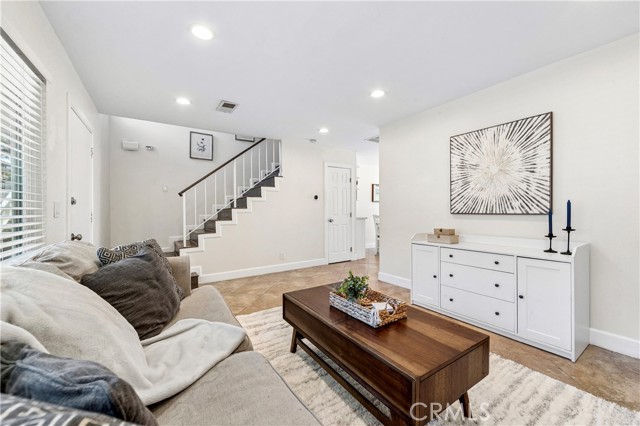 Detail Gallery Image 2 of 41 For 17653 Brittany Lane #91,  Huntington Beach,  CA 92647 - 3 Beds | 1/1 Baths