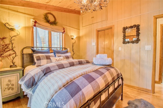 5475 Acorn Trail, Wrightwood CA: https://media.crmls.org/medias/83a23a23-f813-4ba7-932d-7bdd872b5752.jpg