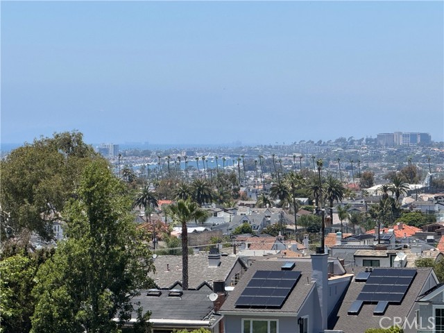 424 Mendoza, Corona del Mar CA: https://media.crmls.org/medias/83a277fe-6d23-4100-a350-746248f24f13.jpg