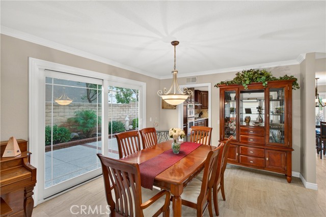 Detail Gallery Image 7 of 70 For 136 S Avenida Felipe, Anaheim,  CA 92807 - 4 Beds | 3 Baths