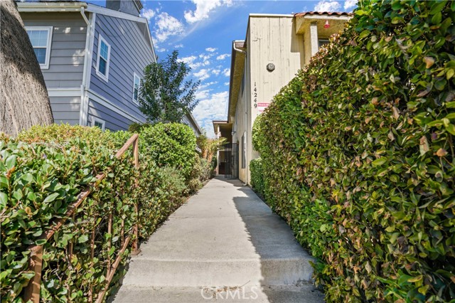 Detail Gallery Image 3 of 38 For 14249 Burbank Bld, Sherman Oaks,  CA 91401 - – Beds | – Baths