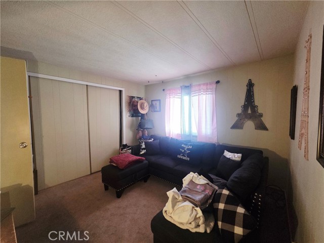 14000 El Evado Road, Victorville CA: https://media.crmls.org/medias/83a39638-6265-4317-9230-3b283ffa8f4d.jpg