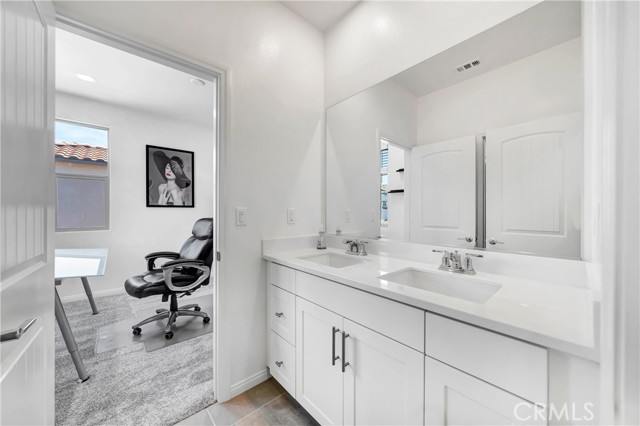 1458 E Laurelwood Drive, San Bernardino CA: https://media.crmls.org/medias/83a4a08b-4575-4a2e-8ecd-14b71026337f.jpg