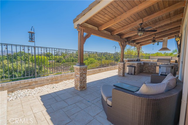 25351 Playa Serena Drive, Valencia CA: https://media.crmls.org/medias/83a55f86-849e-4241-9533-04aab80d6e7d.jpg
