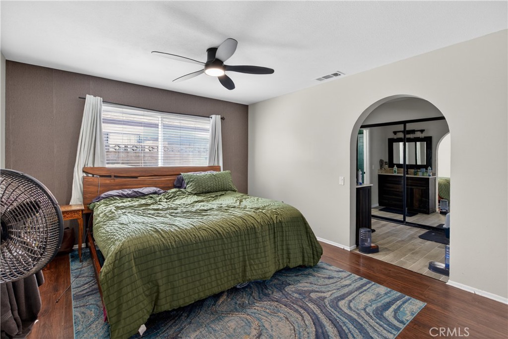 https://media.crmls.org/medias/83a6ef9d-130a-4400-a61d-8718bc05d574.jpg?preset=X-Large