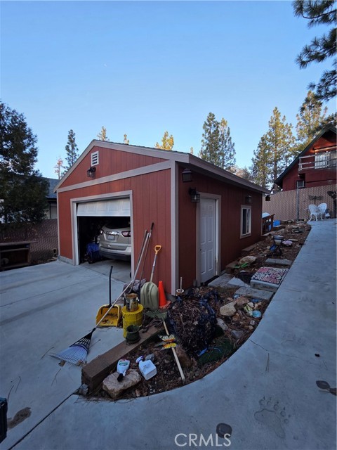 Detail Gallery Image 8 of 8 For 879 Spruce, Sugarloaf,  CA 92386 - 3 Beds | 2/1 Baths