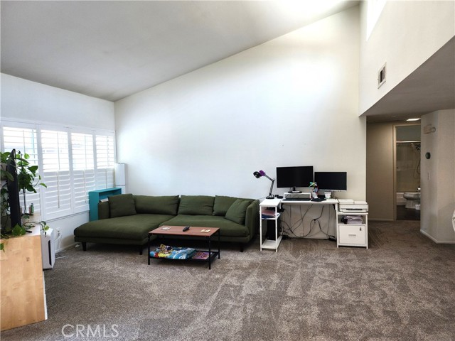 9341 E Shadowood Drive, Montclair CA: https://media.crmls.org/medias/83a75933-1c0c-4525-94b1-38c320effc3d.jpg