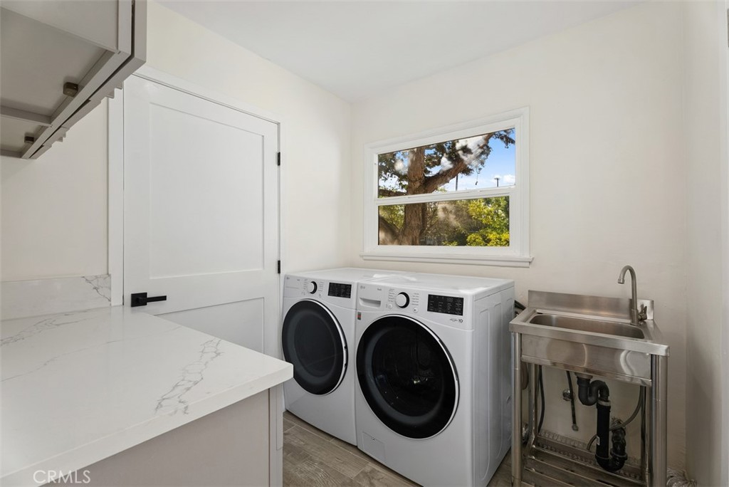 MLS #OC26007702 image #24