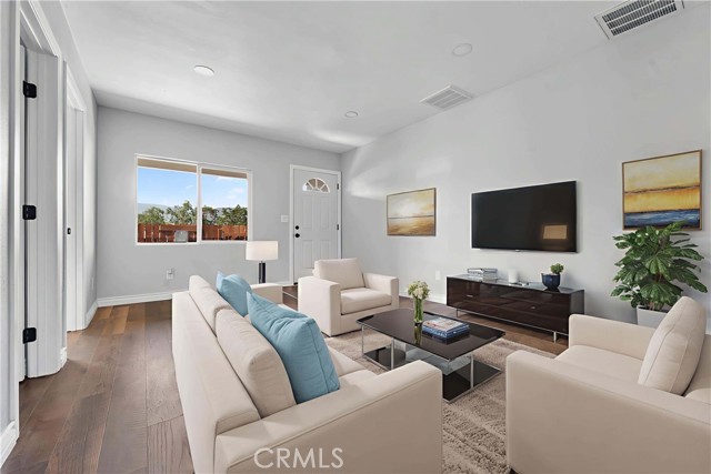 796 N Mount Vernon Avenue, San Bernardino CA: https://media.crmls.org/medias/83a7baa2-9778-469d-b0d3-742ffe4dbab3.jpg