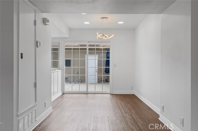 Detail Gallery Image 6 of 56 For 11879 Sungrove Cir, Garden Grove,  CA 92840 - 3 Beds | 2/1 Baths