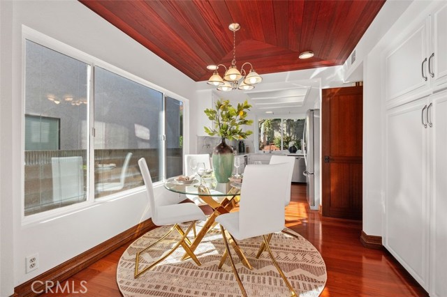 9 Aberdeen st, Irvine CA: https://media.crmls.org/medias/83a906c4-db5c-4657-b5ff-c9b68355b4f4.jpg