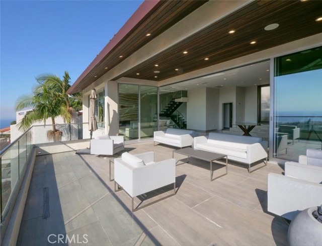 1356 Via Romero, Palos Verdes Estates CA: https://media.crmls.org/medias/83a91532-90f2-42fa-87f5-f3bccade2667.jpg