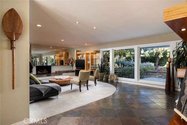 14192 Livingston Street, Tustin CA: https://media.crmls.org/medias/83aafe3f-56bb-4bbd-ab8b-4de7466642a9.jpg
