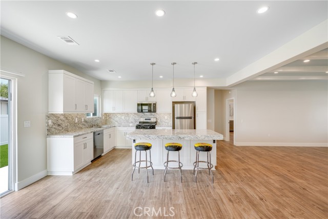 Detail Gallery Image 8 of 35 For 1701 Park, Huntington Beach,  CA 92648 - 3 Beds | 3/1 Baths