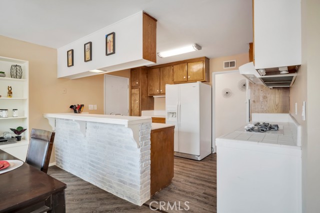Detail Gallery Image 6 of 26 For 13678 Marchant Ave, Sylmar,  CA 91342 - 3 Beds | 2 Baths