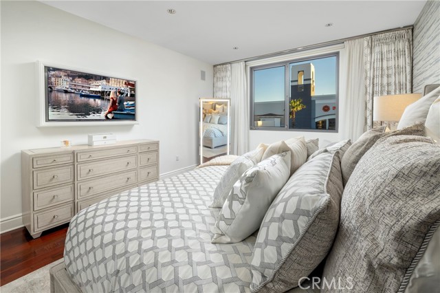 Image 23 of 57 For 345 Colorado Boulevard 404