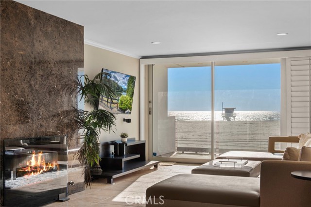 Detail Gallery Image 4 of 40 For 4 Jib St #3,  Marina Del Rey,  CA 90292 - 2 Beds | 2/1 Baths