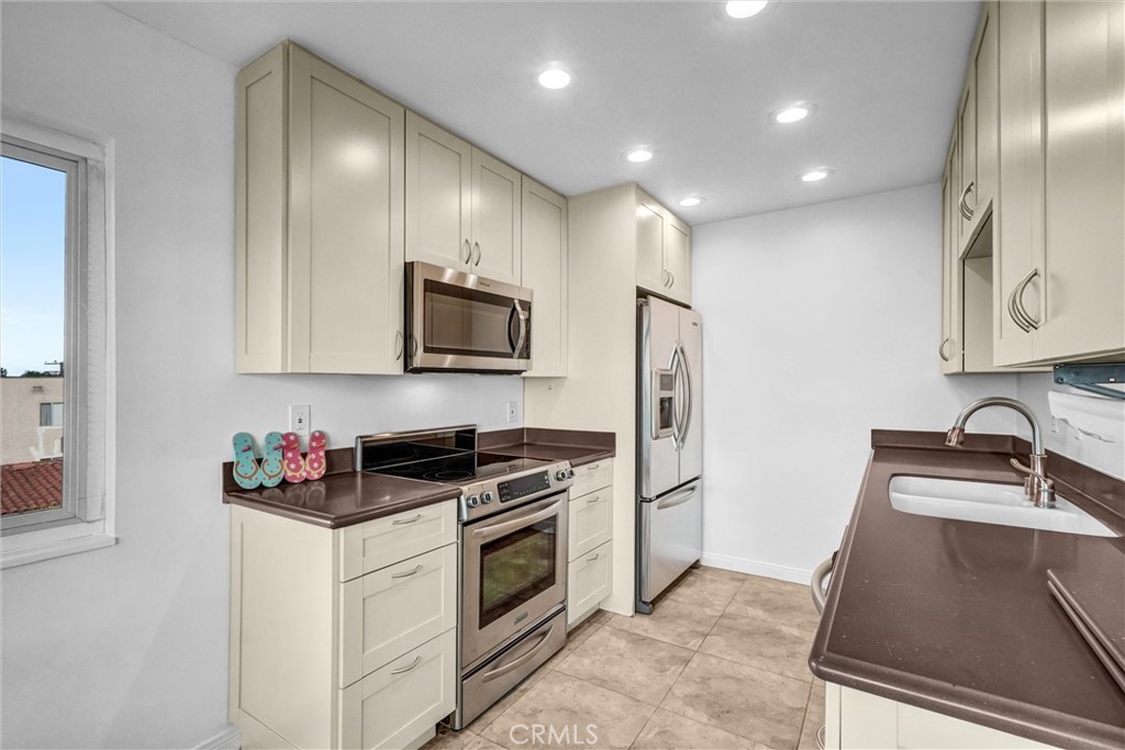 MLS #MB25131886 image #13