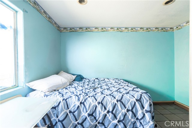 Detail Gallery Image 12 of 23 For 11044 Borden Avenue, Pacoima,  CA 91331 - 7 Beds | 4 Baths