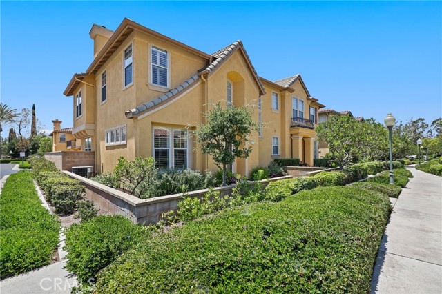 Detail Gallery Image 2 of 45 For 3 Mineral King, Irvine,  CA 92602 - 3 Beds | 2/1 Baths