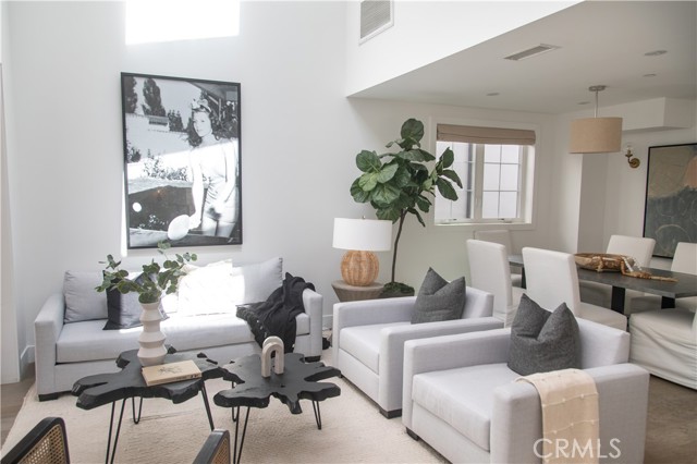 Detail Gallery Image 3 of 13 For 424 1/2 Marguerite Ave, Corona Del Mar,  CA 92625 - 2 Beds | 2/1 Baths