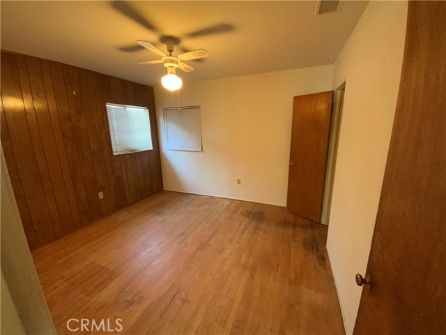 Detail Gallery Image 9 of 11 For 18236 Owen, Fontana,  CA 92335 - 3 Beds | 1 Baths