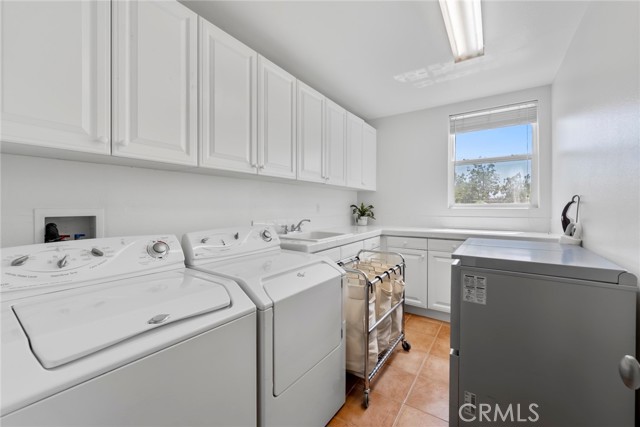 Detail Gallery Image 22 of 41 For 24274 Palo Verde Dr, Valencia,  CA 91354 - 5 Beds | 4/1 Baths