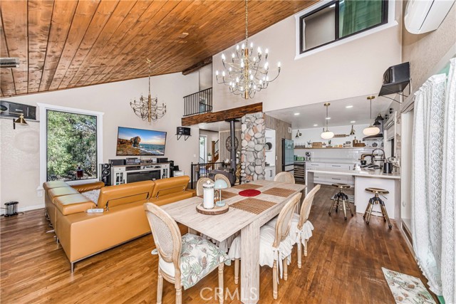 Detail Gallery Image 9 of 53 For 37751 Foxfield Rd, Angelus Oaks,  CA 92305 - 2 Beds | 2 Baths