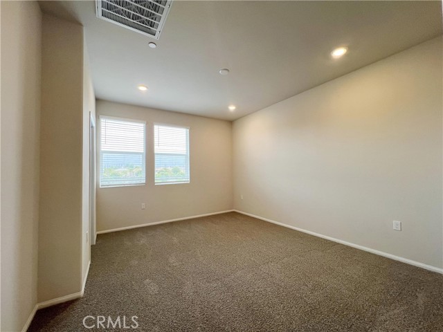 Detail Gallery Image 15 of 20 For 223 Aurora Ln, Pomona,  CA 91767 - 3 Beds | 3 Baths
