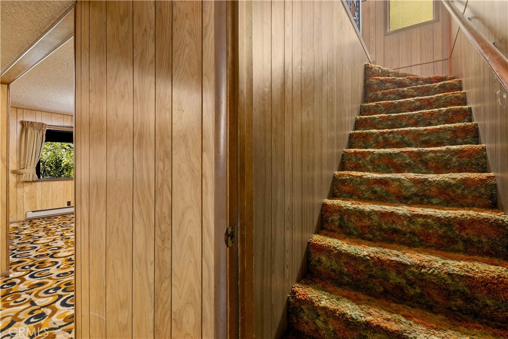https://media.crmls.org/medias/83af68d4-105b-40f7-b091-af38cb3bd530.jpg?preset=X-Large