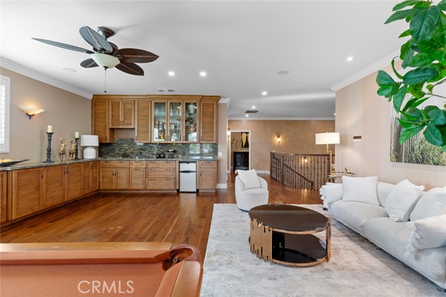 21131 Greenboro Lane, Huntington Beach CA: https://media.crmls.org/medias/83af9bb4-0a70-41c8-8d78-1825269cf43c.jpg