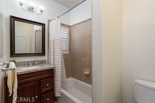 Detail Gallery Image 13 of 28 For 4924 Biloxi Ave, Toluca Lake,  CA 91601 - 4 Beds | 4 Baths