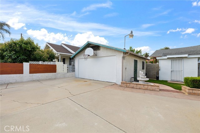 608 Western Avenue, San Bernardino CA: https://media.crmls.org/medias/83afd723-a763-4c2b-a838-85dd7481b68f.jpg