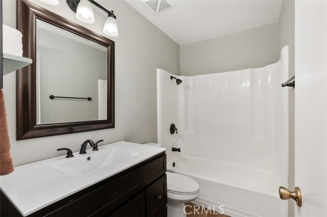 26434 Mccall Boulevard, Menifee CA: https://media.crmls.org/medias/83b0995f-d8a4-454d-b937-dfe23a3d6562.jpg
