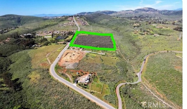 1735 Rancho Summit Drive, Encinitas CA: https://media.crmls.org/medias/83b0ce9b-6b5f-4ddf-ad64-e4972bbd258f.jpg