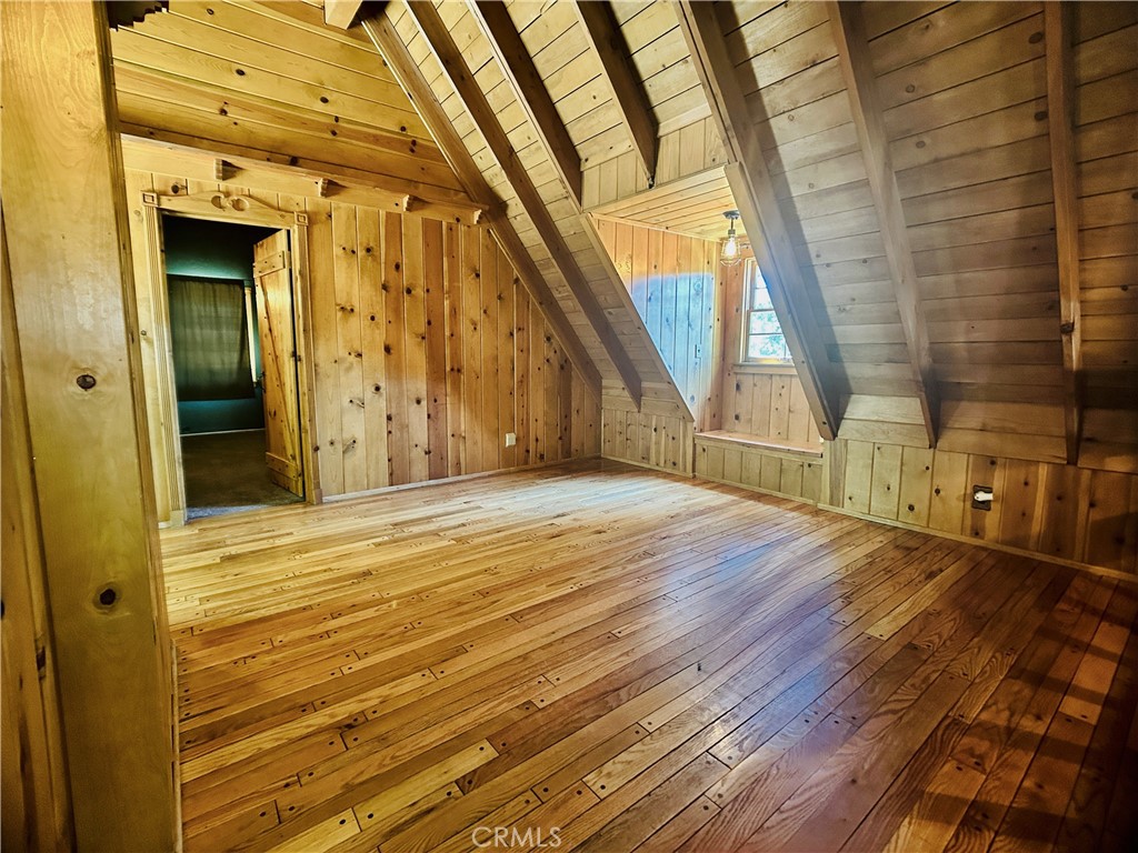 https://media.crmls.org/medias/83b0e0b3-5098-42c2-b170-221c0b82aa1a.jpg?preset=X-Large
