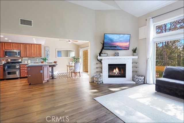 21055 Avenida Magnifica, Lake Forest CA: https://media.crmls.org/medias/83b1bc10-576c-48a6-86b1-48616396d752.jpg