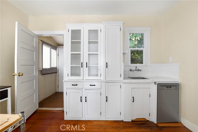 Detail Gallery Image 9 of 29 For 502 Mountain View, Altadena,  CA 91001 - – Beds | – Baths