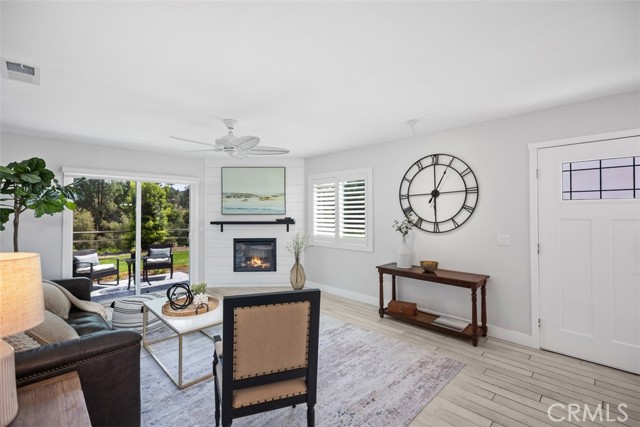 Detail Gallery Image 8 of 51 For 3284 San Amadeo #D,  Laguna Woods,  CA 92637 - 1 Beds | 2 Baths