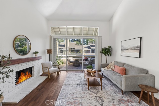 Detail Gallery Image 9 of 43 For 3740 S Bear, Santa Ana,  CA 92704 - 2 Beds | 2 Baths