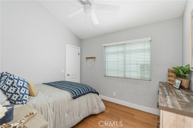 117 Alabama Street, Huntington Beach CA: https://media.crmls.org/medias/83b4dbb7-393e-44d5-84ac-ee569f033c0b.jpg
