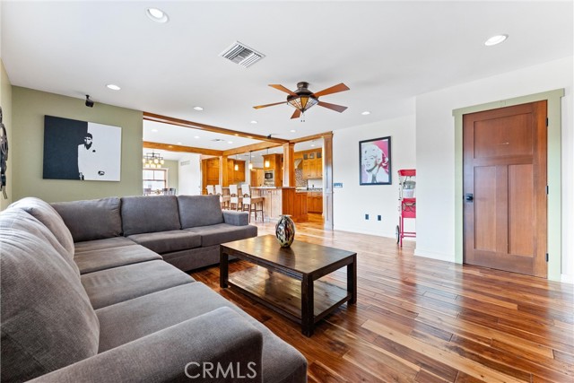 Detail Gallery Image 18 of 39 For 1944 W Lullaby Ln, Anaheim,  CA 92804 - 3 Beds | 2/1 Baths