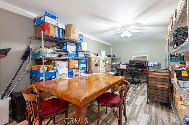 Detail Gallery Image 23 of 27 For 4182 Greenbush, Sherman Oaks,  CA 91423 - 3 Beds | 2 Baths