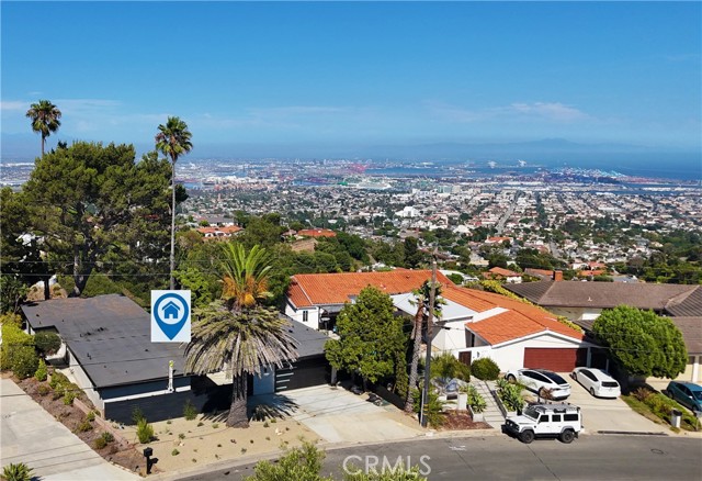 2741 Vista Mesa Drive, Rancho Palos Verdes CA: https://media.crmls.org/medias/83b73ee0-7bca-4e50-9834-3c3da2cce946.jpg