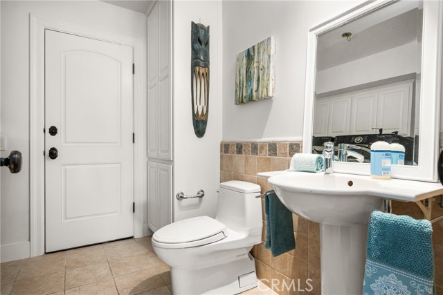 26811 Via Matador, Mission Viejo CA: https://media.crmls.org/medias/83b7b6e1-21c4-43d5-a8b6-2216bbfffa2f.jpg