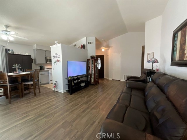 6720 Shaded Wood Place, Rancho Cucamonga CA: https://media.crmls.org/medias/83b8ae5f-9a1e-4205-839d-8dc033c22712.jpg