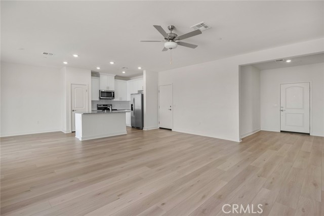 Detail Gallery Image 2 of 7 For 14865 Indigo, Apple Valley,  CA 92307 - 3 Beds | 2 Baths