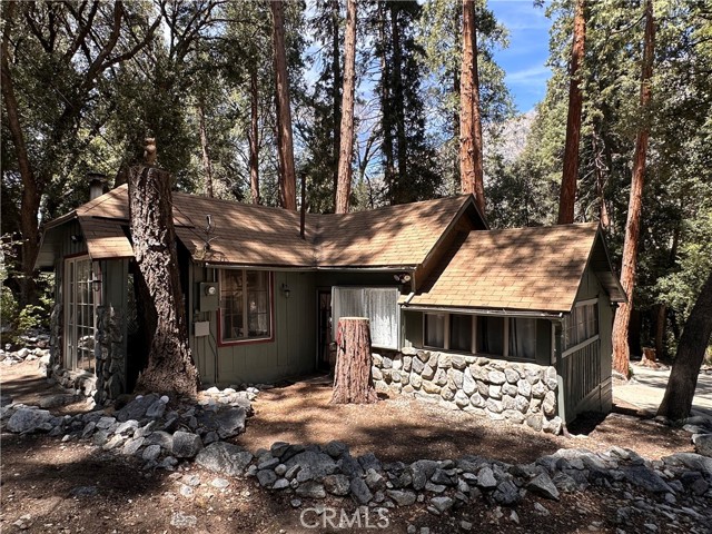 Detail Gallery Image 10 of 14 For 40180 Valley of the Falls Dr, Forest Falls,  CA 92339 - 2 Beds | 2 Baths