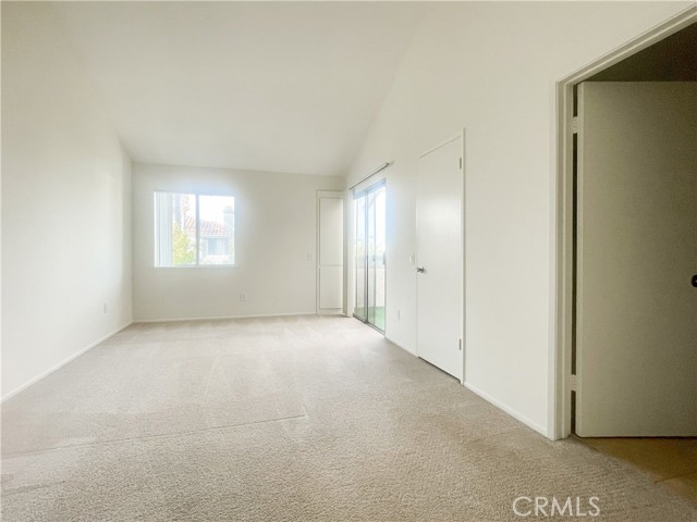 17081 Green Lane, Huntington Beach CA: https://media.crmls.org/medias/83b9050e-134f-4aad-a8a8-6cf90dec85d5.jpg