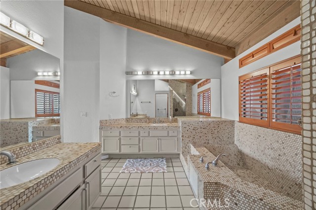 4 Woodhaven, Laguna Niguel CA: https://media.crmls.org/medias/83b93690-cf9c-4809-a27b-54b494466e4f.jpg